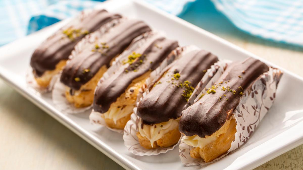 Resep Eclairs Cokelat Manis dan Lumer