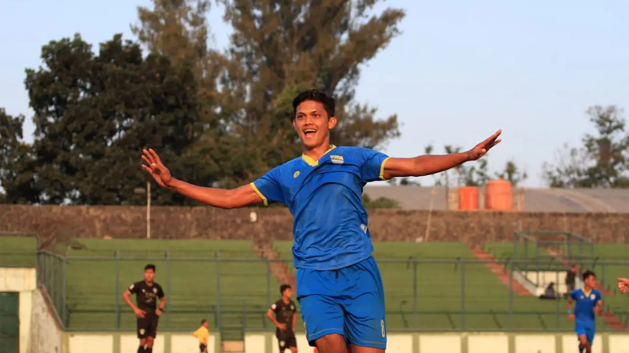 Azis Hutagalung (Bandung United)