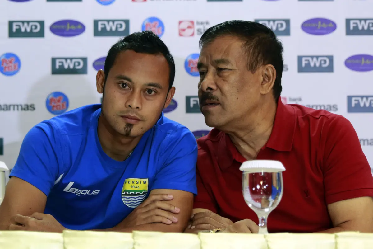 Kapten Persib Bandung Atep dan Manajer Umuh Muchtar (Liputan6.com / Yoppi Renato)