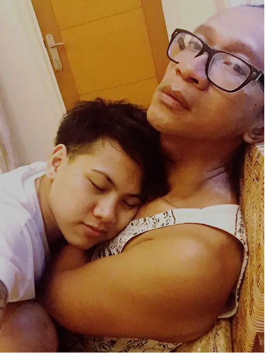 Permohonan gugatan talak Aming itu membuat sang istri begitu terpukul. Meski sebelum mengajukan gugatan talak, sang suami telah lebih dulu memberikan talak, membuat Evelyn syok. (Instagram/ev0124)