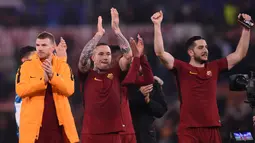 Radja Nainggolan dkk. akan menguji kekuatan Barcelona pada perempat final Liga Champions setelah hasil undian UEFA di Nyon, Swiss, Jumat (16/3/2018).  (AFP/Filippo Monteforte)