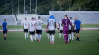 Timnas Jerman melakukan walk out setelah satu pemainnya mendapatkan pelecehan rasialisme. (Twitter/@DFB_Team_EN)