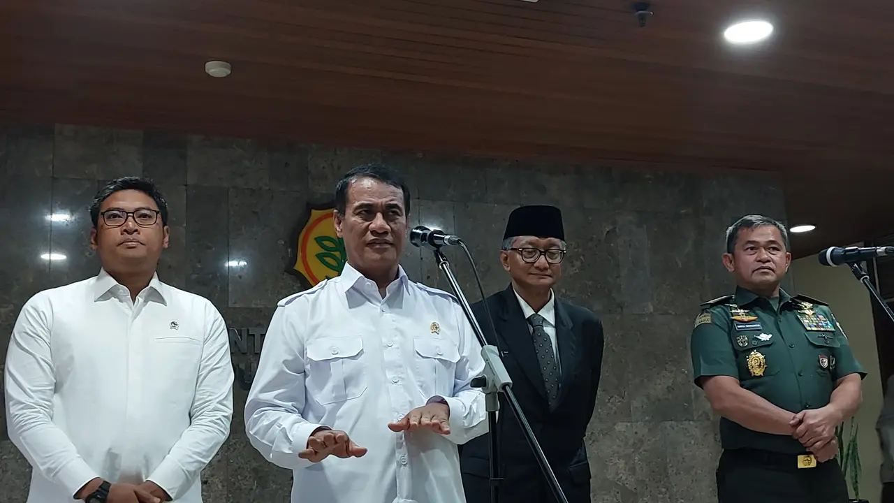 Menteri Pertanian Andi Amran Sulaiman memanggil Menteri Pekerjaan Umum Dodi Hanggodo dan Kepala Staf TNI Angkatan Darat Jenderal TNI Maruli Simanjuntak untuk membahas program swasembada pangan