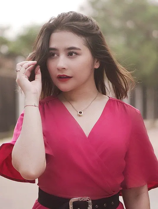 Prilly Latuconsina (Instagram/prillylatuconsina96)