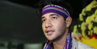 Pesinetron Ammar Zoni pernah merasakan berurusan dengan polisi terkait penyalahgunaan narkoba. Dengan pengalaman mendekam di balik jeruji besi tersebut, membuatnya kapok. (Nurwahyunan/Bintang.com)