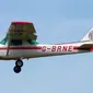 Pesawat Cessna 152 gagal mendarat dan crash di Bandara Hang Nadim, Batam, Selasa pukul 10.33 WIB.