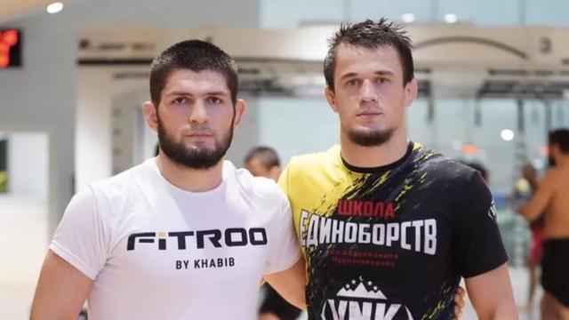 Usman Nurmagomedov Bersama Khabib