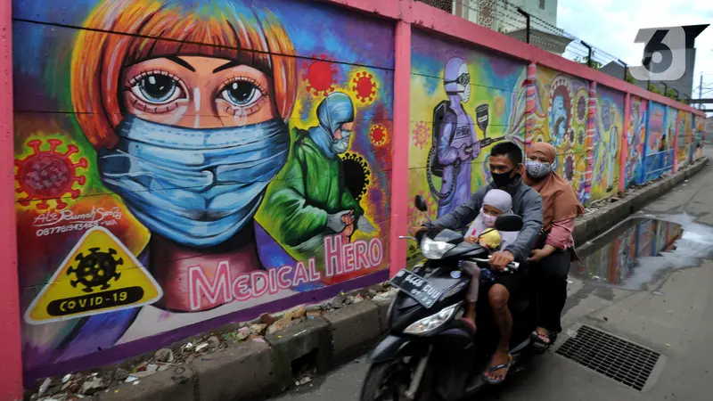 FOTO: Mural Jadi Media Sosialisasi Bahaya COVID-19 di Tangerang
