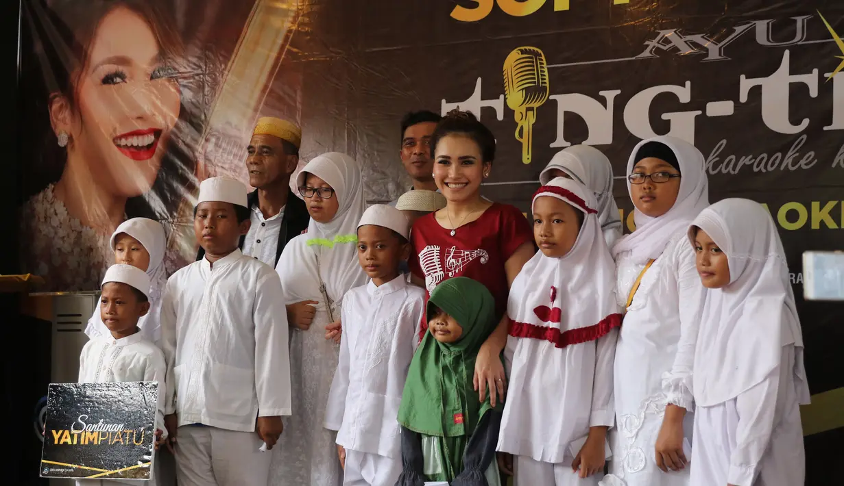 Ibu dari Bilqis Khumairah Razak itu awalnya tidak berani mencoba peruntungan bisnis karaoke. Berhubung partner bisnisnya terus meyakinkan ia pun memberanikan diri. (Adrian Putra/Bintang.com)