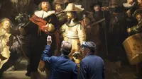 The Night Watch, lukisan paling terkenal dari Rembrandt yang tersimpan di Rijksmuseum Amsterdam, Belanda. (dok. AkzoNobel/Dinny Mutiah)