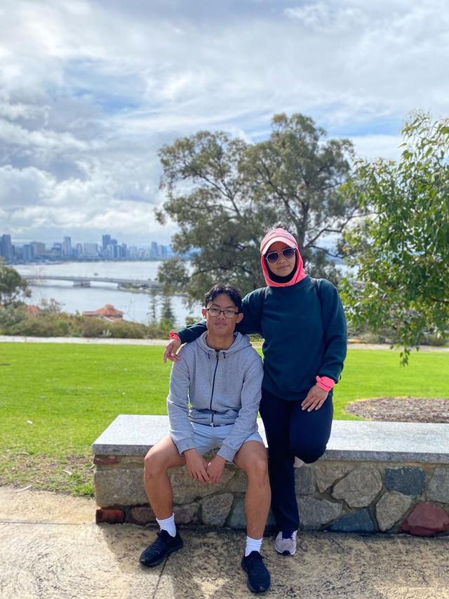 Ingat Pemeran Pertama Saras 008? Ini 7 Potret Terbarunya yang Jarang Tersorot