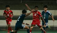 Aksi pemain Timnas Indonesia U-17, Peres Akwila Tjoe saat menghadapi Jepang dalam laga ketiga Grup B Piala Asia U-17 2026 di Lapangan A Komplek King Abdullah Stadium, Jeddah,