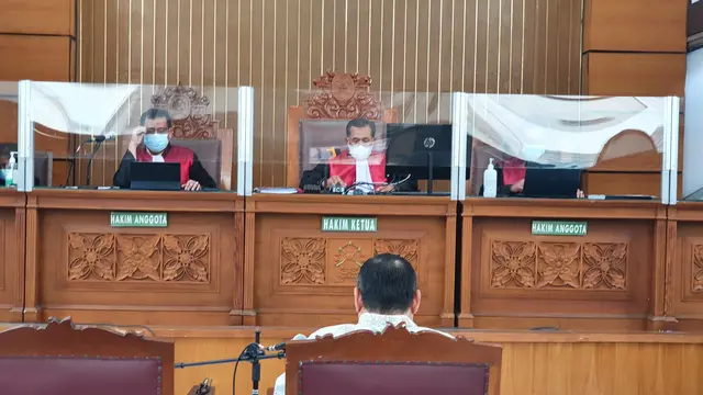 Sidang putusan sela kasus dugaan penganiayaan terhadap YouTuber M Kece dengan terdakwa mantan Kadiv Hubinter Polri, Irjen Napoleon Bonaparte, Kamis (12/5/2022)