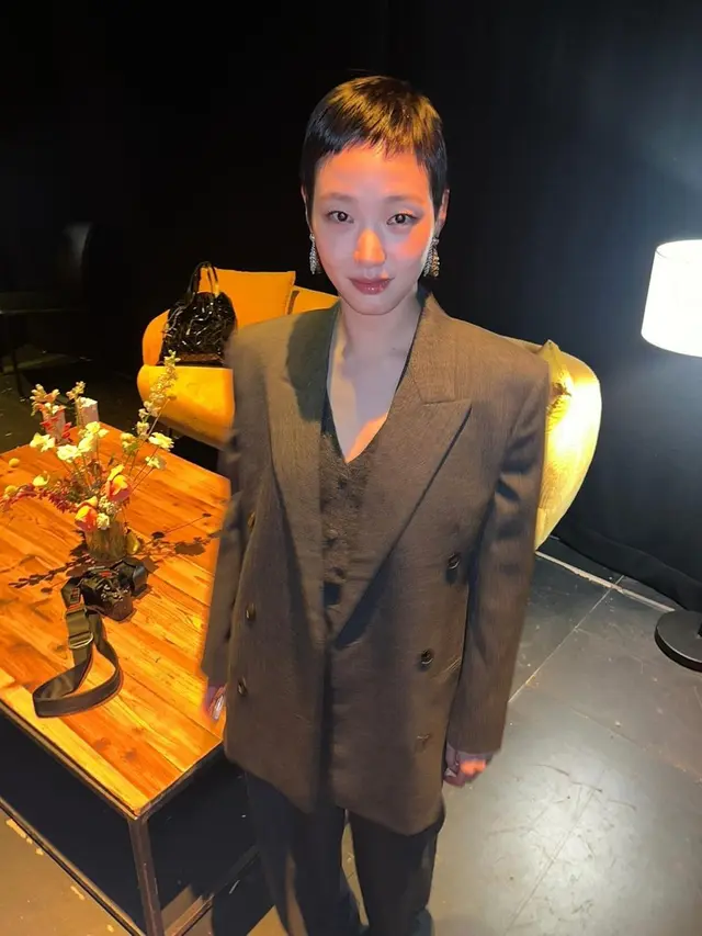 6 Tampilan Terbaru Kim Go Eun dengan Rambut Pixie Cut yang Belum Pernah Terlihat Sebelumnya di Karpet Merah TIFF 2024