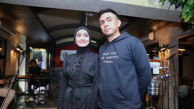 [Bintang] Ayudia Bing Slamet dan Ditto Percussion