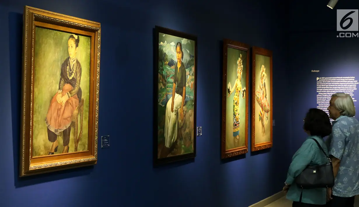Sejumlah karya lukisan dipajang saat persiapan pameran lukisan koleksi Istana di Galeri Nasional, Jakarta, Senin (31/7). (Liputan6.com/Angga Yuniar)