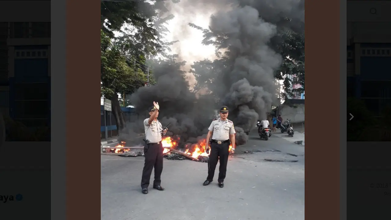 Pondok Indah Ditutup Massa, Pengguna Jalan Dialihkan Lewat Radio Dalam