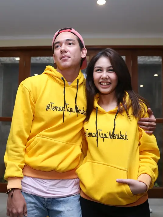 Sebagai aktris ia berharap penonton khususnya penggemarnya bisa menerima karya terbarunya. Dan tidak hanya terpaku pada satu peran saja. Begitu juga dengan Adipati Dolken, berharap penonton tidak membandingkan dengan film lain. (Nurwahyunan/Bintang.com)