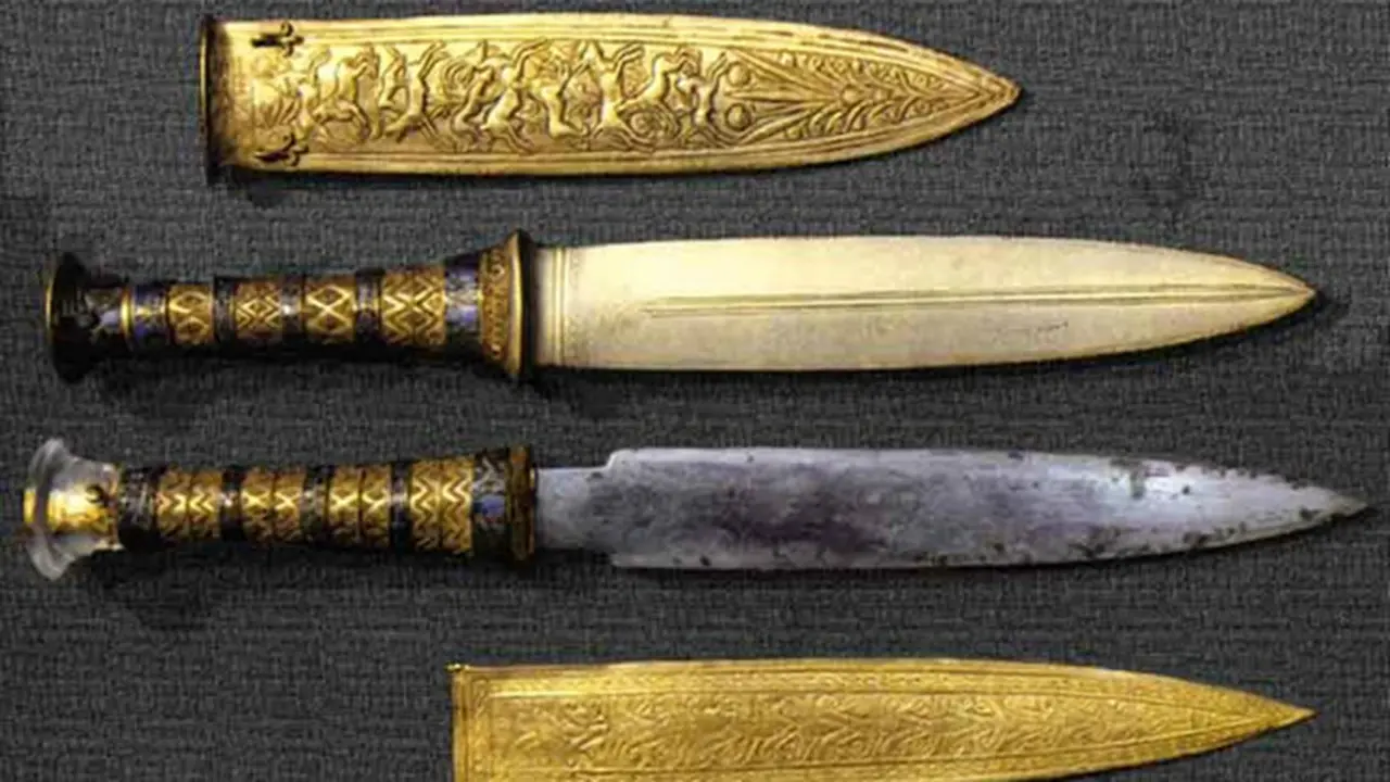 Belati Tutankhamun 