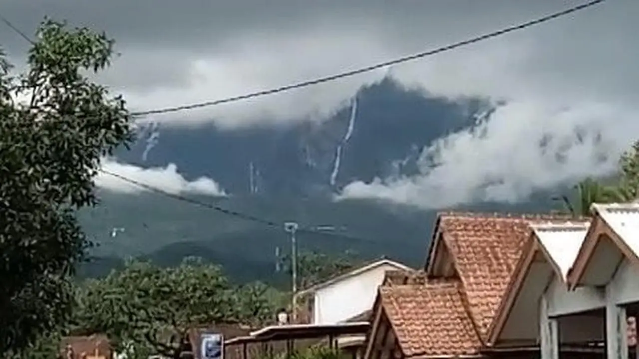 Fenomena Air Terjun Gunung Galunggung