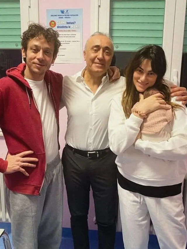 Sudah Jadi Orang Tua, Ini 5 Potret Valentino Rossi Bersama Buah Hati