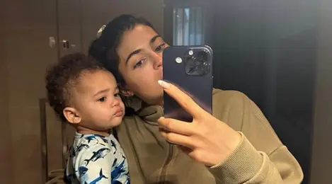 Nama Anak Kedua Kylie Jenner Jadi Buah Bibir Netizen, Punya Arti Jorok dalam Bahasa Arab