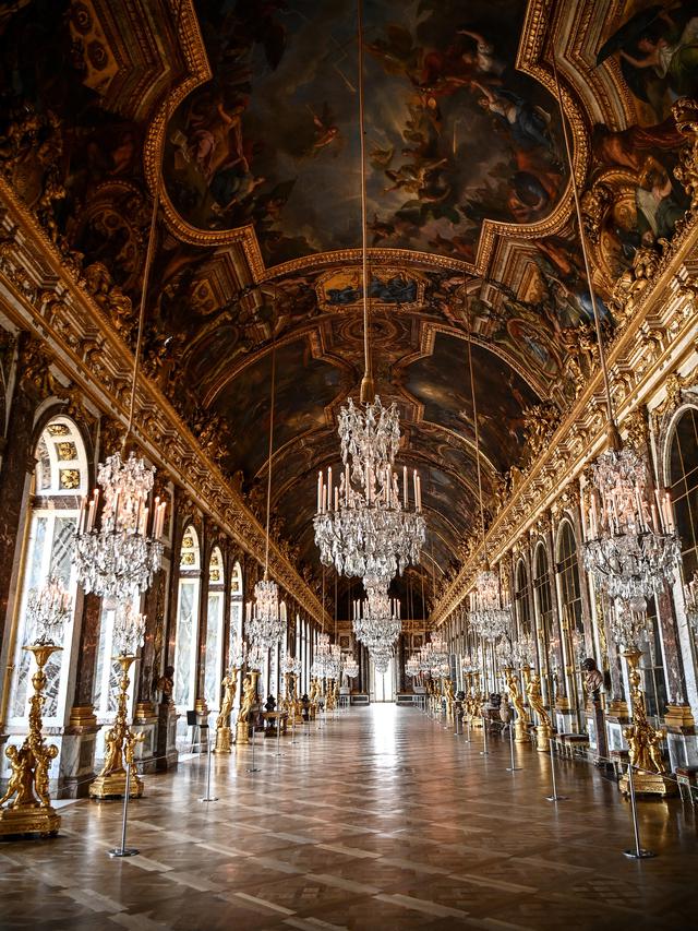 Istana Versailles membuka kembali kamar pribadi Marie-Antoinette