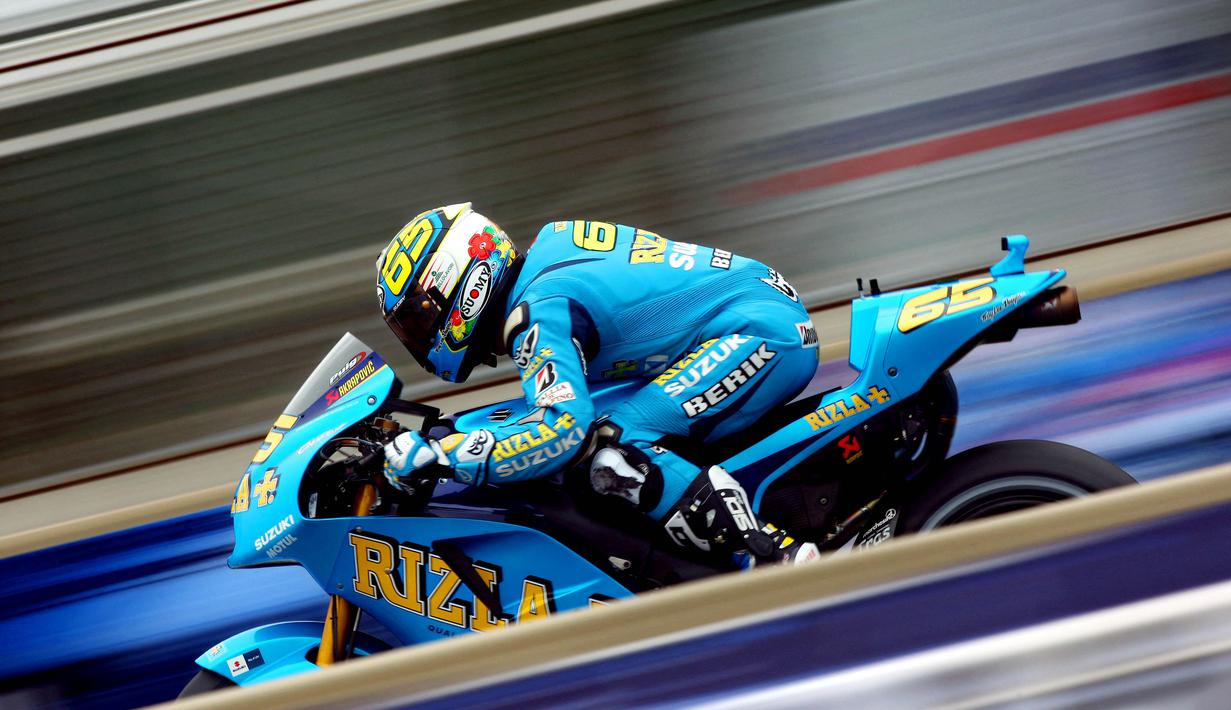 Loris Capirossi - Nomor 65 milik pembalap berjuluk Capirex ini resmi dipensiunkan sebagai penghargaan bagi pembalap yang dianggap spesial. Perai dua kali juara dunia ini masih memegang rekor juara dunia termuda kelas 125cc yang ia raih pada usia 17 tahun. (Donald Miralle/AFP)