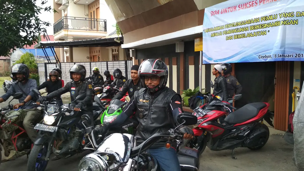 Cara Unik Warga Cirebon Kampanye Pemilu Damai