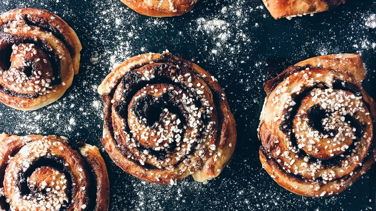 Cinnamon rolls