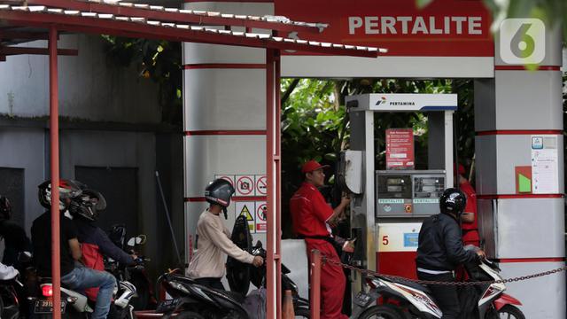 Detik-Detik Kenaikan Harga BBM Bersubsidi di SPBU
