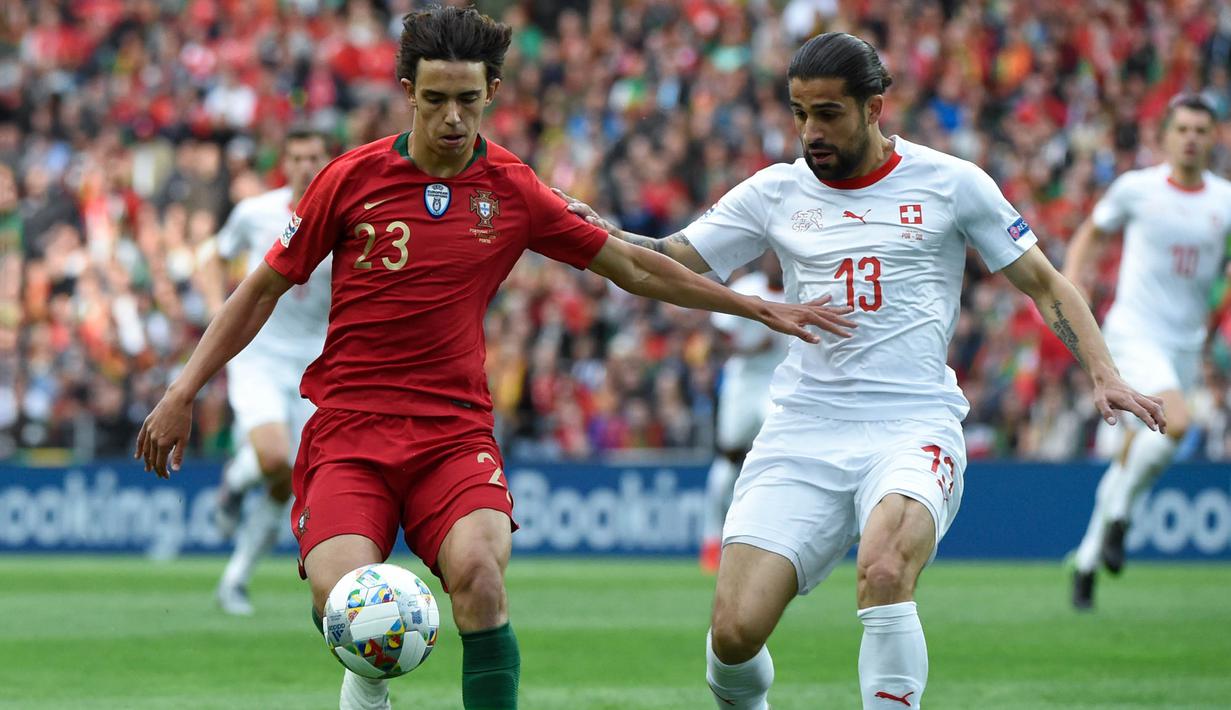 Keputusannya lebih memilih Atletico Madrid dibanding Real Madrid kemungkinan besar karena faktor kesempatan bermain. (Photo by MIGUEL RIOPA / AFP)