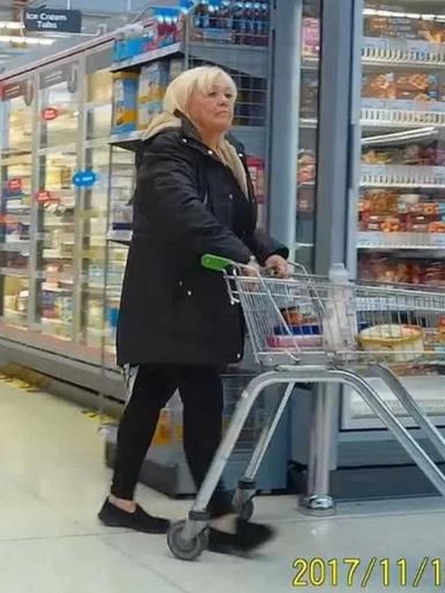 Demi Tunjangan Ratusan Juta, Wanita Ini Pura-pura Jadi Tuna Netra Selama 15 Tahun