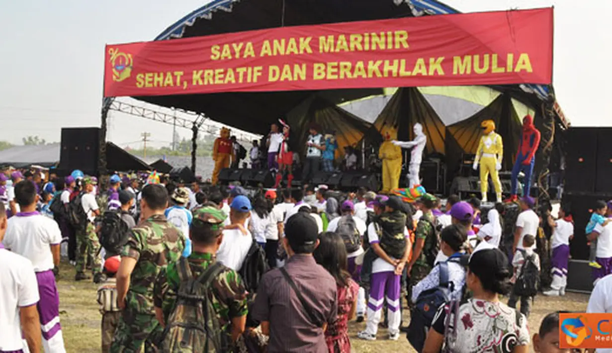 Citizen6, Surabaya: Brigadir Jenderal TNI A Faridz Washington secara resmi membuka acara Hari Anak tahun 2011 di lapangan Apel, Trian Ewa Pangalela Kolatmar, Gunung Sari, Surabaya, Selasa (5/7). (Pengirim: Diyat Akmal)
