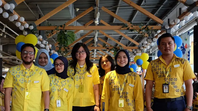 Ultah ke-9, IKEA Indonesia Rilis Seragam Batik Rancangan Mahasiswa Pemenang Kompetisi