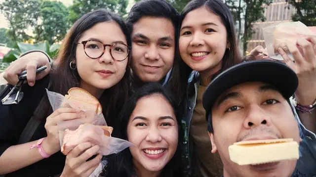 6 Potret Ingga dan Anggi, Adik Kembar Raditya Dika yang Cantik Memesona