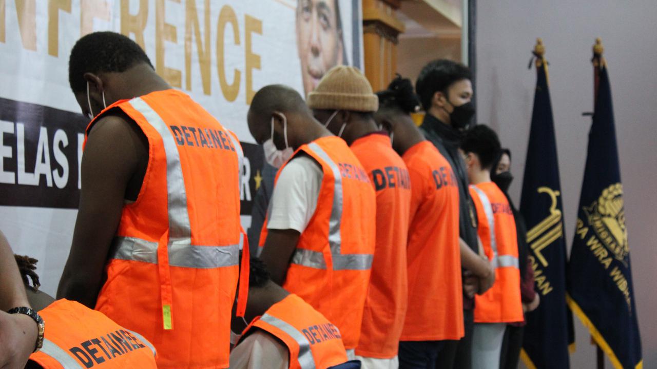 Kantor Imigrasi Kelas I TPI Denpasar menindak sejumlah WNA dari 138 kasus di Bali. Foto : (Istimewa).