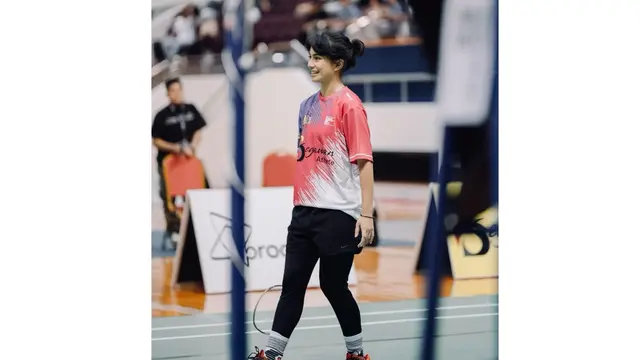 Potret Gaya Sporty Sintya Marisca