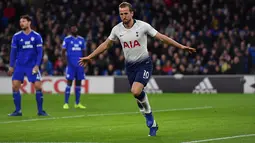 1. Harry Kane (Tottenham Hotspur) – 14 gol dan 4 assist (AFP/Ben Stansall)