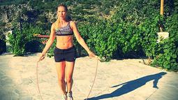 Anna lahir pada 6 Mei 1985 di Woerden, Belanda. (Bola.com/Instagram/Anoukhoogendijk)