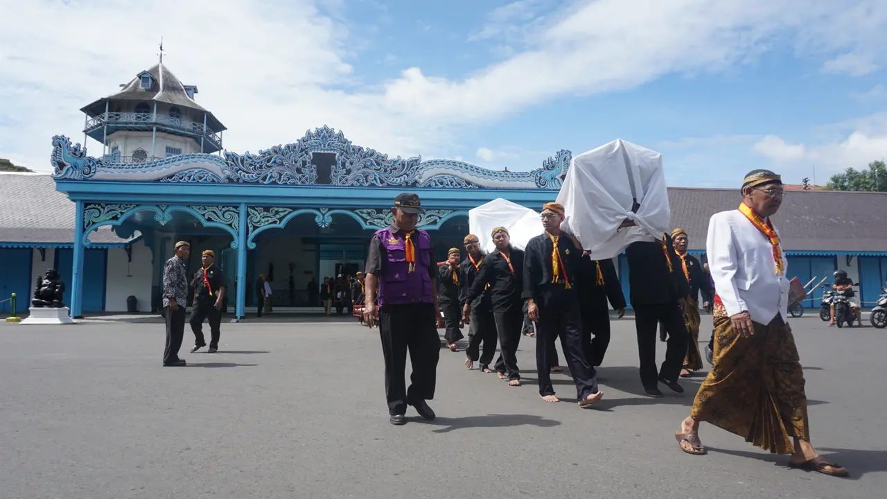 Para Abdi Dalem Kasunanan Surakarta