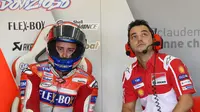 Pebalap Ducati, Andrea Dovizioso, mengaku sudah memberikan segala kemampuan sampai akhirnya harus terjatuh pada lap ke-24 di MotoGP Valencia, Minggu (12/11/2017). (dok. MotoGP)