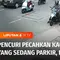 Kasus pencurian dengan modus pecah kaca mobil terjadi di Jalan Daan Mogot, Jakarta Barat. Pelaku yang berjumlah dua orang itu mengambil laptop dari mobil yang tengah parkir di pinggir jalan raya.
