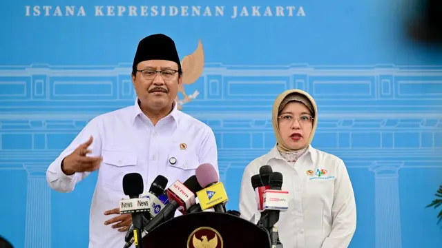 Menteri Sosial (Mensos) Saifullah Yusuf atau Gus Ipul dan Kepala Badan Pusat Statistik (BPS) Amalia Adininggar Widyasanti.