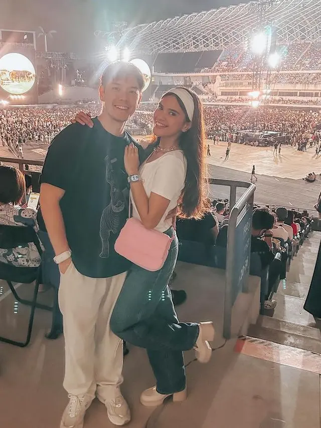 Audi Marissa Nonton Konser Coldplay.