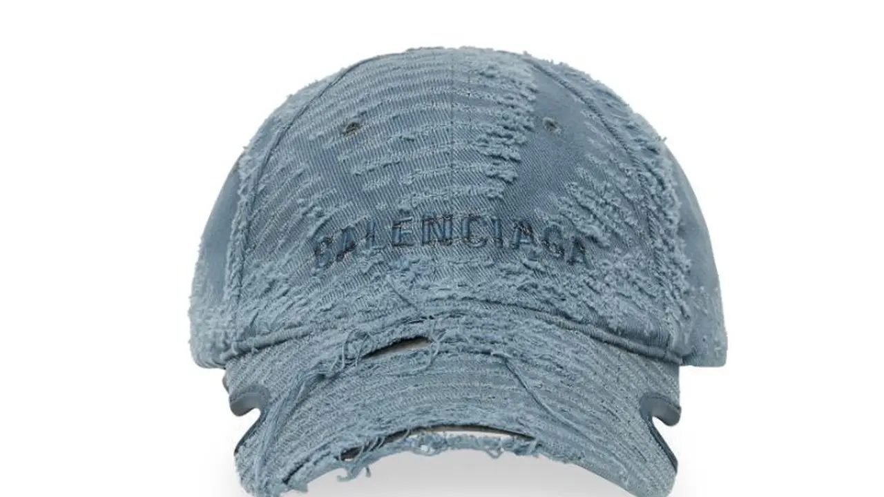 Balenciaga Tawarkan Topi Compang-camping, Dijual Mulai dari Rp5,5 Juta