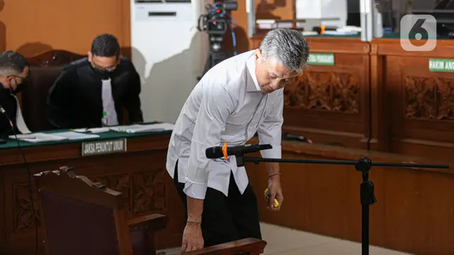 Hendra Kurniawan Umbar Senyum di Sidang Perintangan Proses Hukum Pembunuhan Berencana Brigadir J