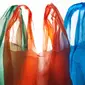 Setiap satu menit, penduduk Indonesia menggunakan lebih dari satu juta kantong plastik. 