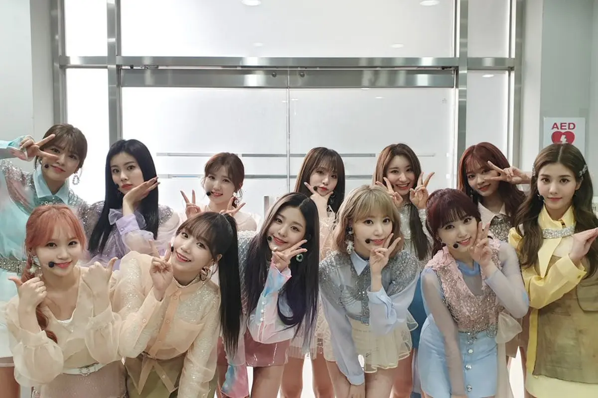 Iz*One (Twitter/ official_izone - https://twitter.com/official_izone/status/1112681141348122624)