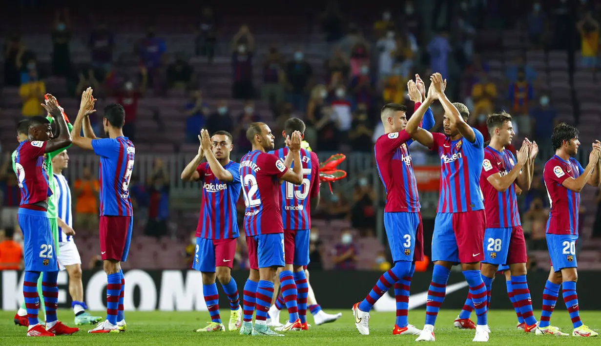 Sementara Real Sociedad hanya mampu memperkecil kedudukan melalui Julen Lobete dan Mikel Oyarzabal. (Foto: AP/Joan Monfort)